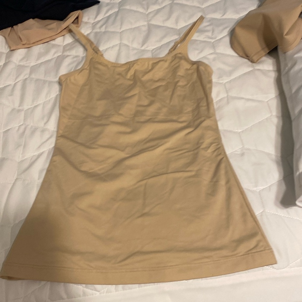 Maidenform Size large Shapewear Camisole